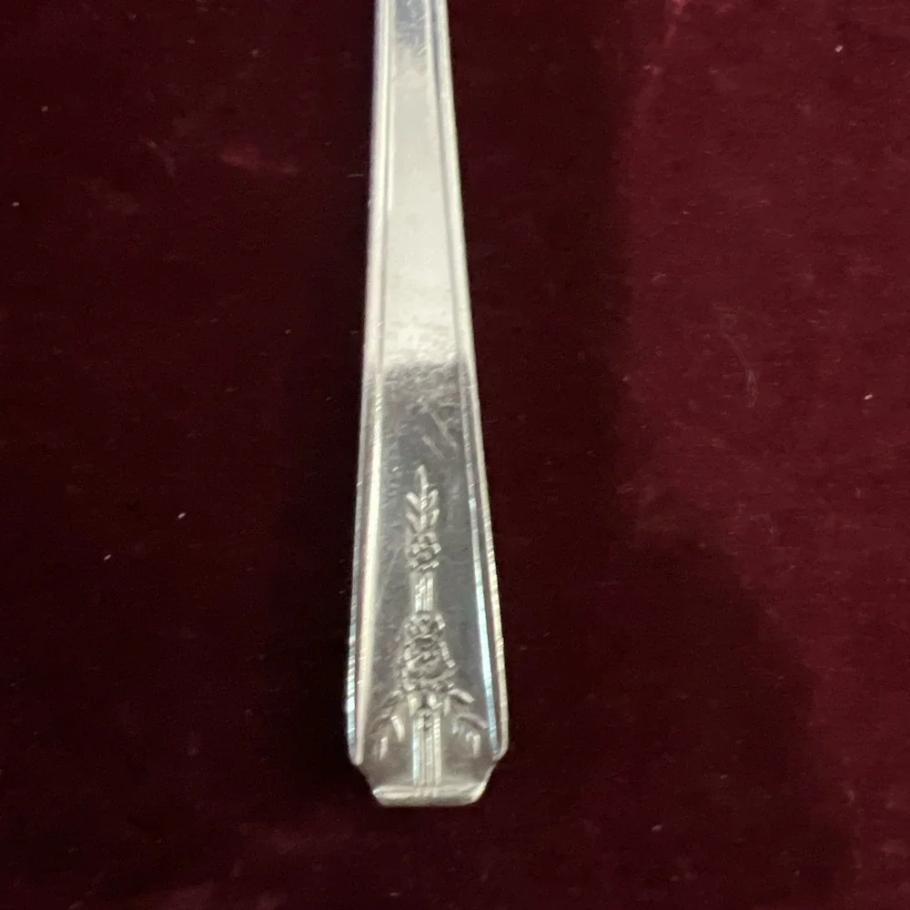 1 Dinner/Teaspoon Milady Oneida Community‎ 1940 Silver Plate Silverplate Floral